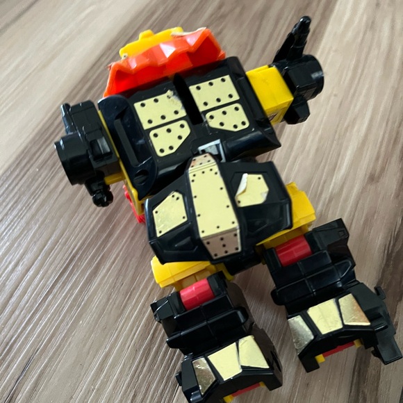 Transformers Generation 1 Razorclaw - Picture 2 of 3